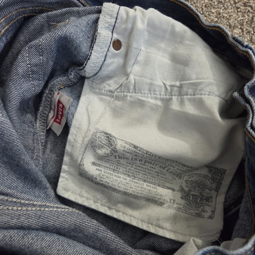 Levis 501 Jeans Mens 36x38 Blue Denim Straight Leg Button Fly Distressed Stained - Picture 16 of 16
